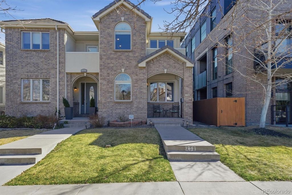 Photo of 258 S Monroe Street, Denver, CO 80209 (MLS # 8178022)