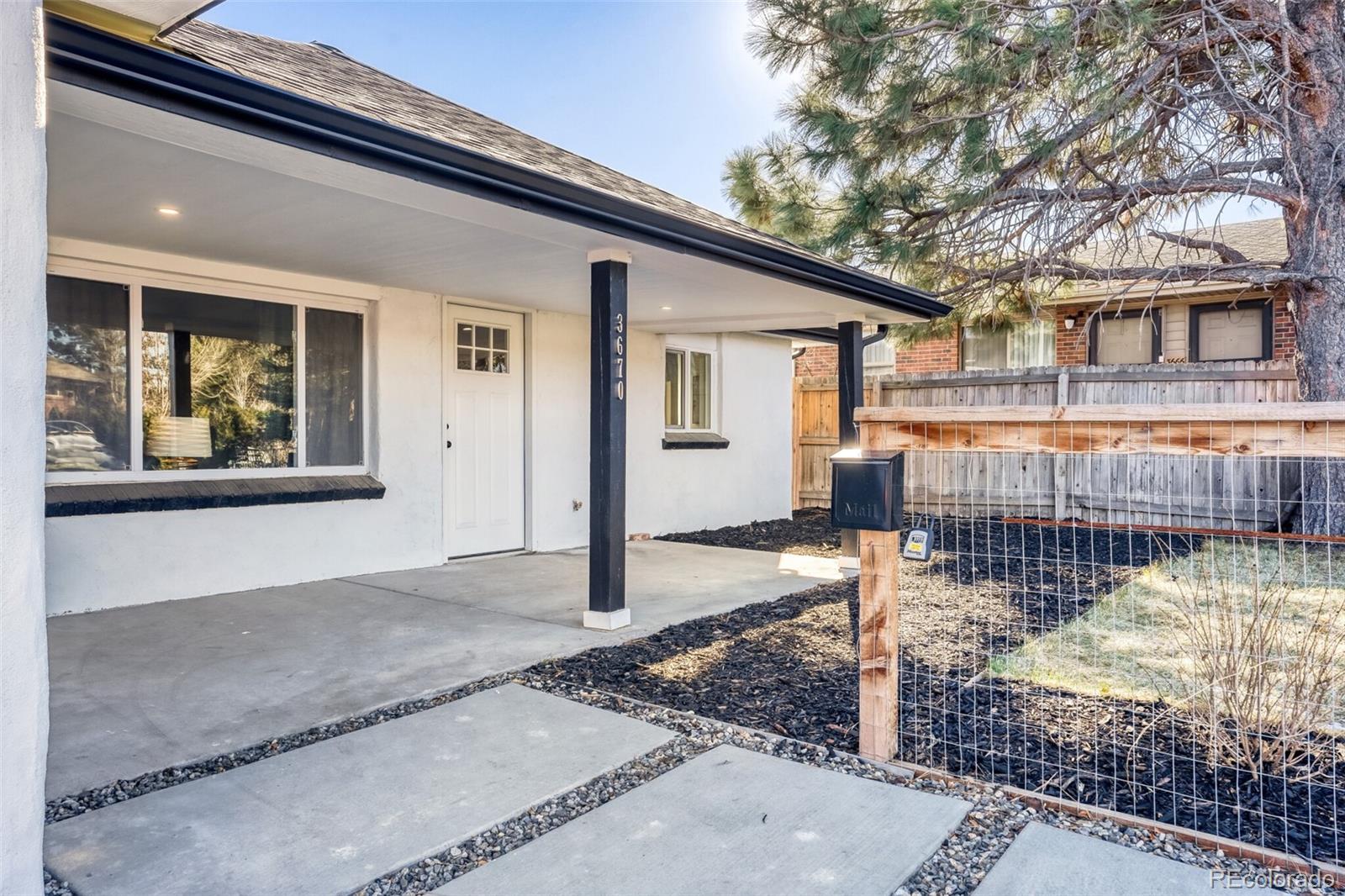 3670 N Glencoe Street