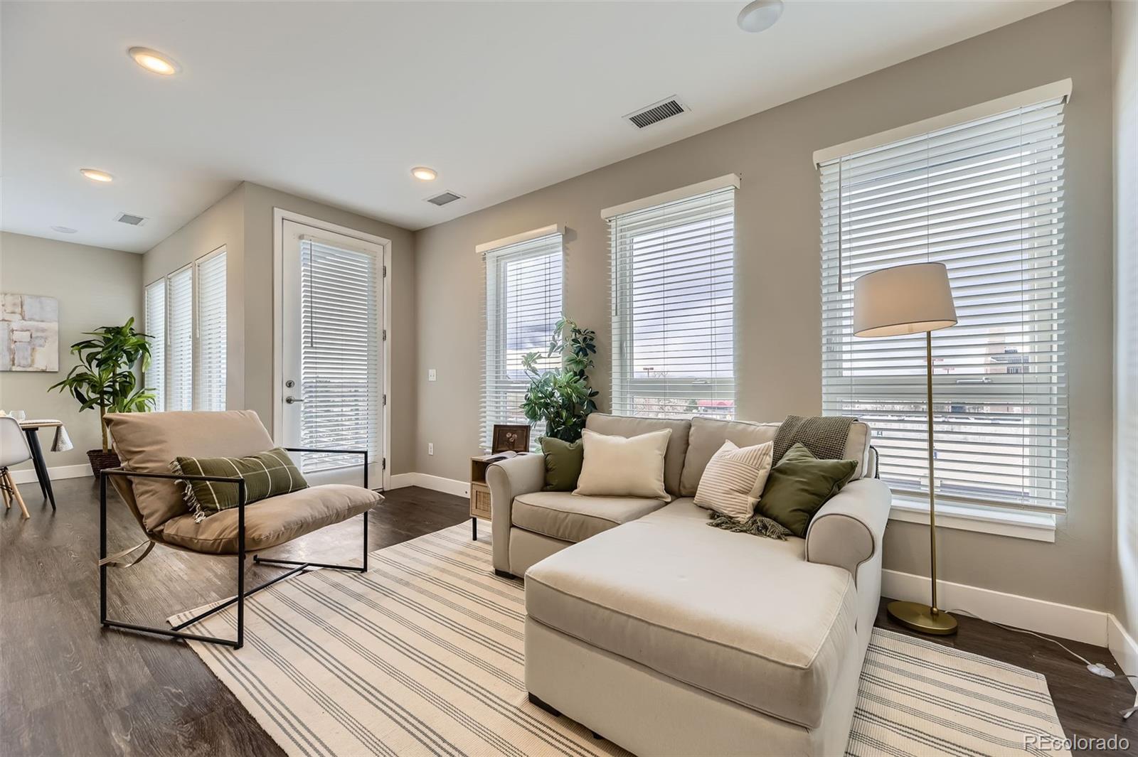 2374 S University Boulevard 402, Denver, CO, 80210 4 2374 S University Boulevard 402
