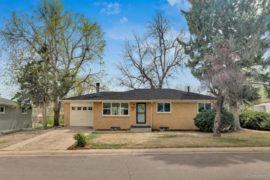 Photo of 3320 W Saratoga Avenue, Englewood, CO 80110 (MLS # 2712590)