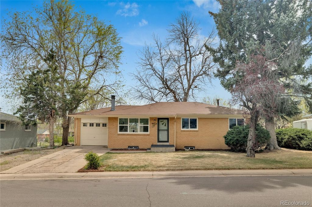 Photo of 3320 W Saratoga Avenue, Englewood, CO 80110 (MLS # 2712590)