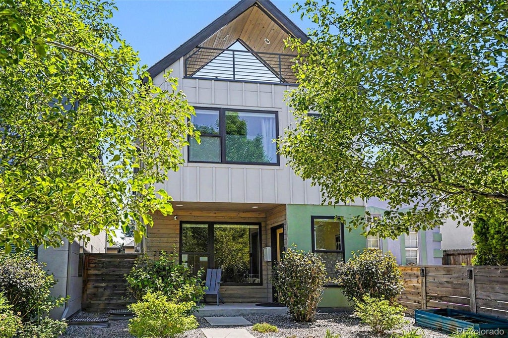 Photo of 2538 N Clarkson Street, Denver, CO 80205 (MLS # 4556308)
