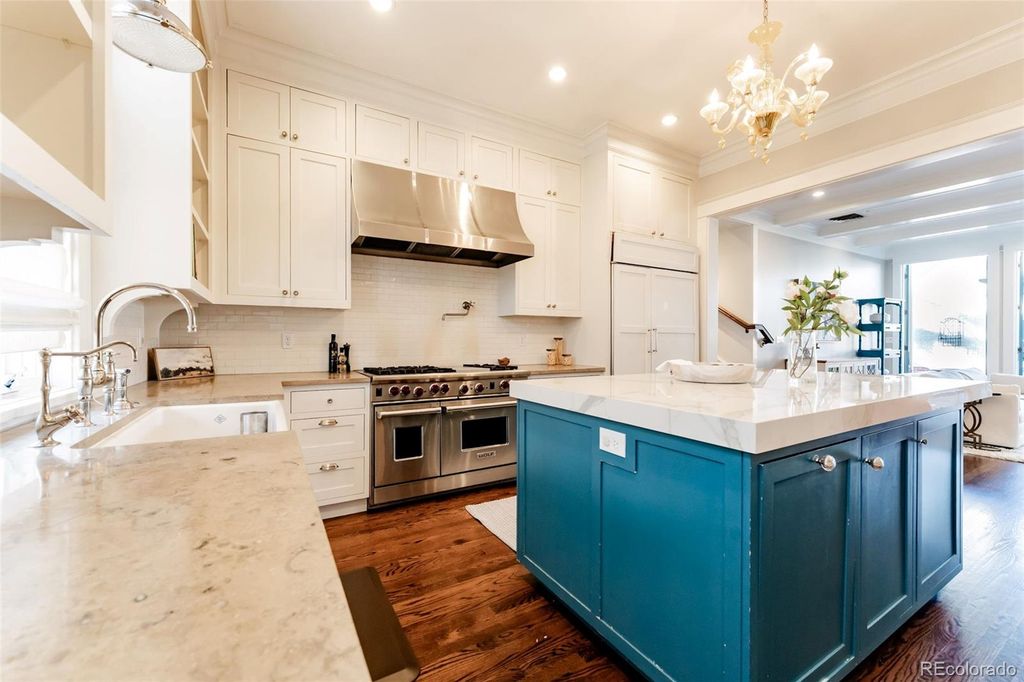 Photo of 4535 E Montview Boulevard, Denver, CO 80207 (MLS # 3957249)