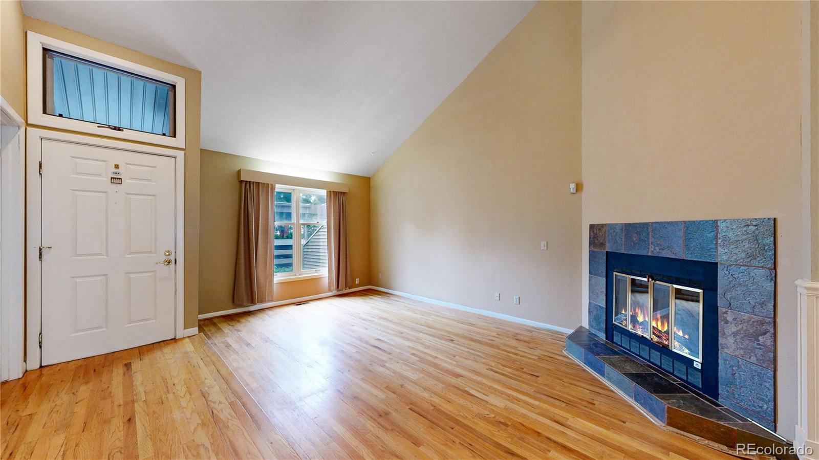 2220 S Yosemite Circle