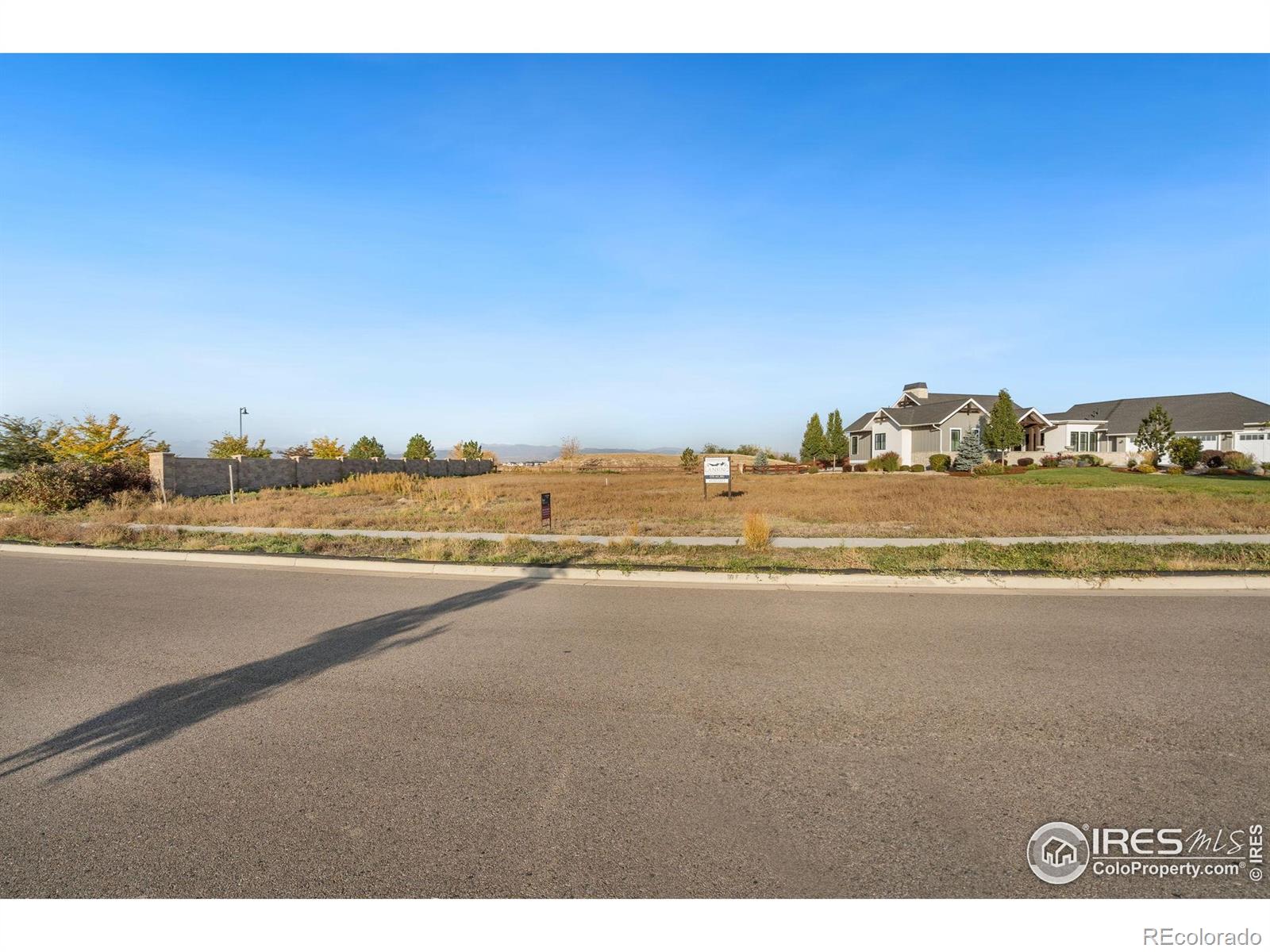 4293 Mountain Shadow Way