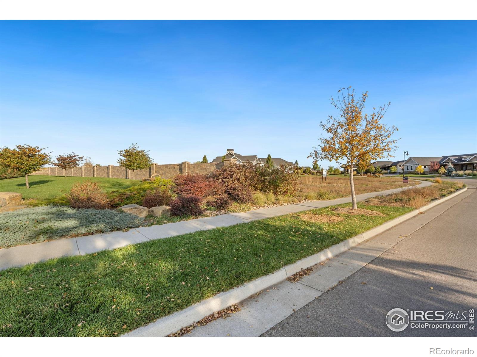 4293 Mountain Shadow Way