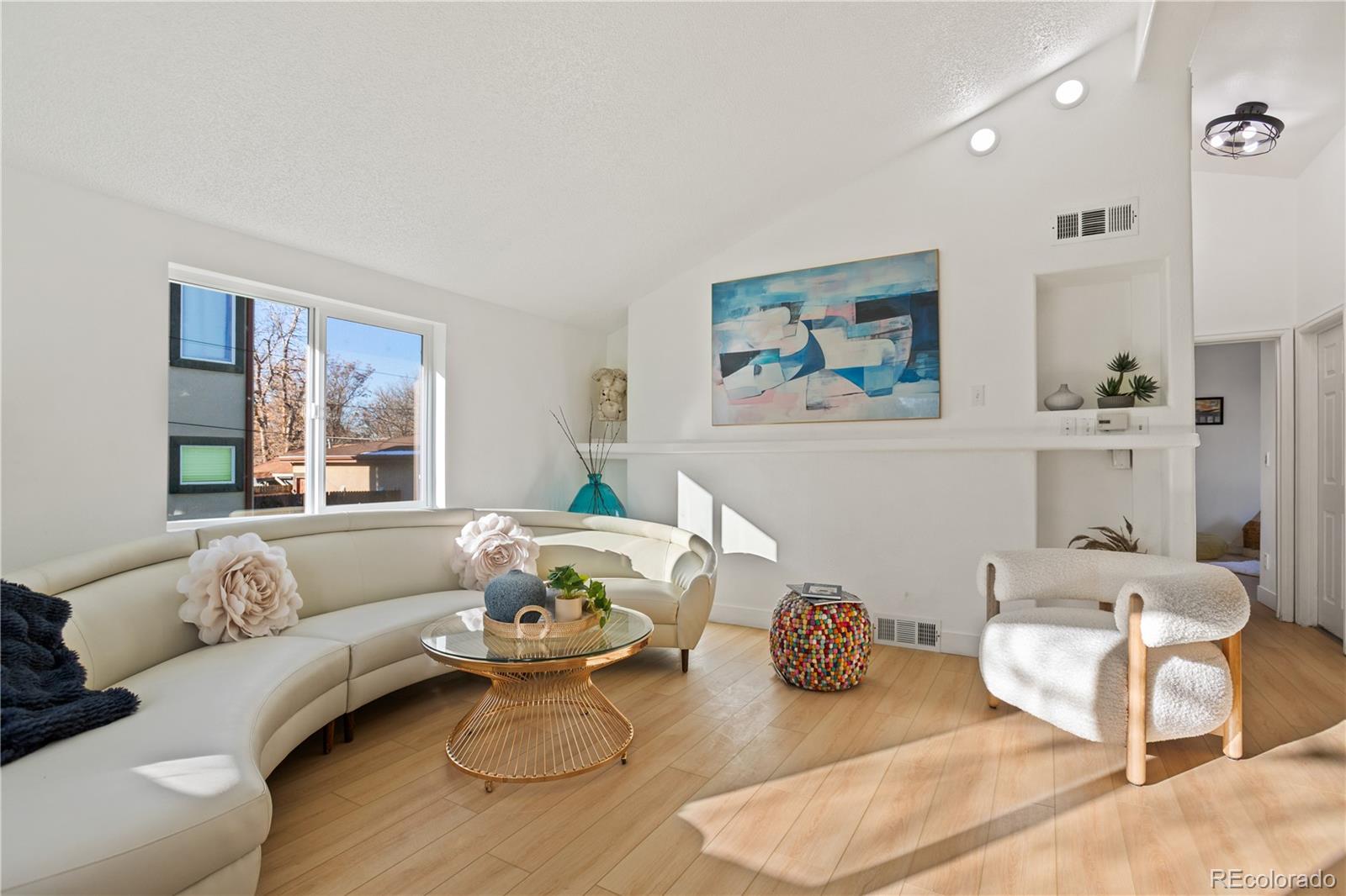 1415 W Dakota Avenue