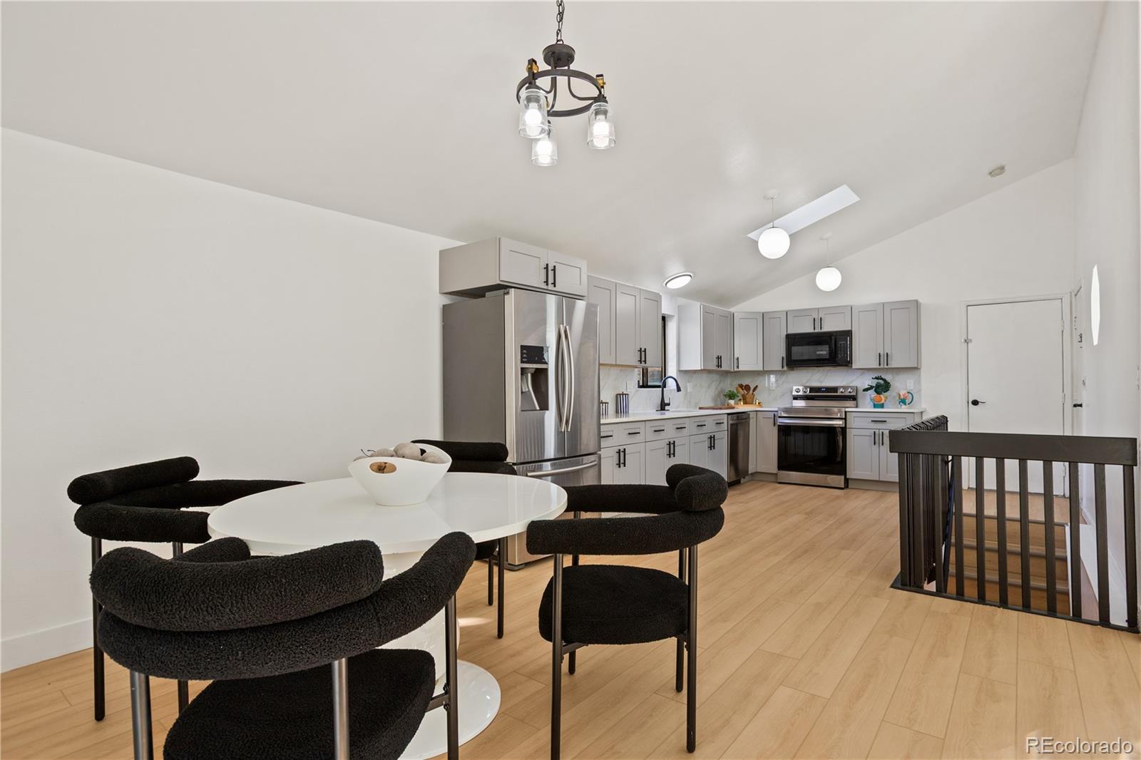 1415 W Dakota Avenue