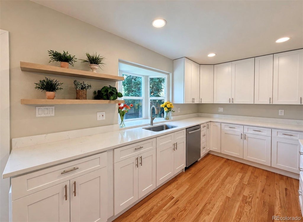 Photo of 1586 S Dover Court, Lakewood, CO 80232 (MLS # 3681068)