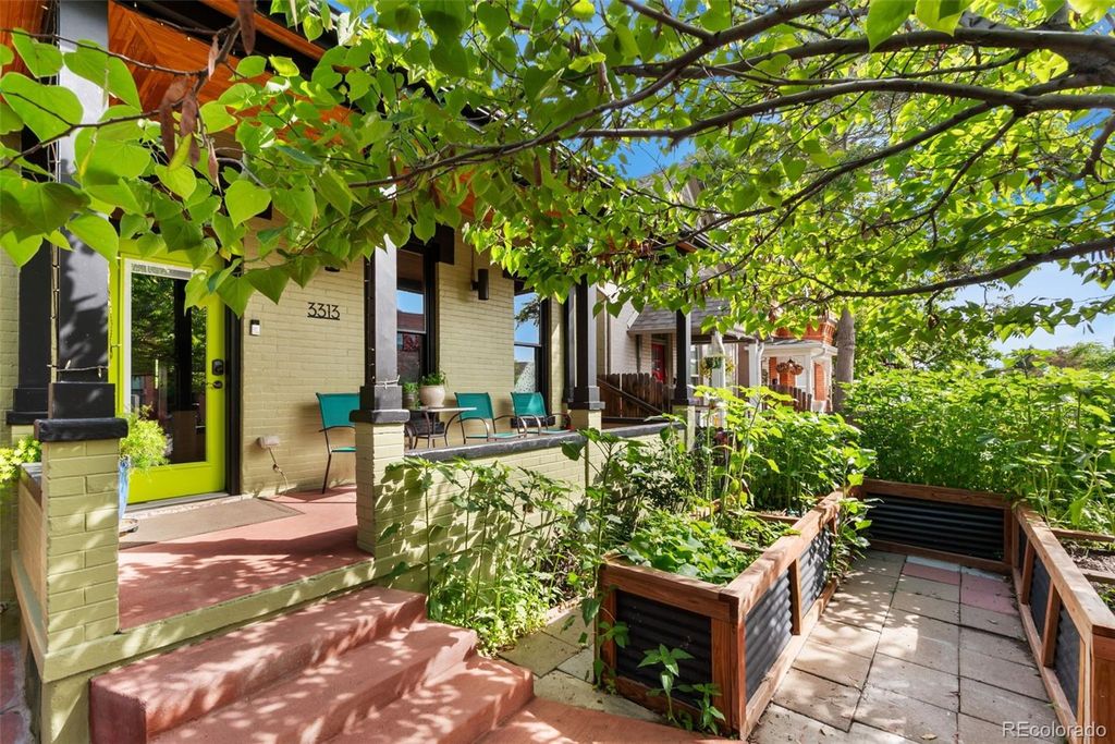 Photo of 3313 Curtis Street, Denver, CO 80205 (MLS # 2888878)