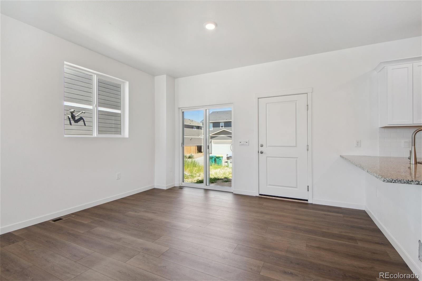 28631 E 8th Place