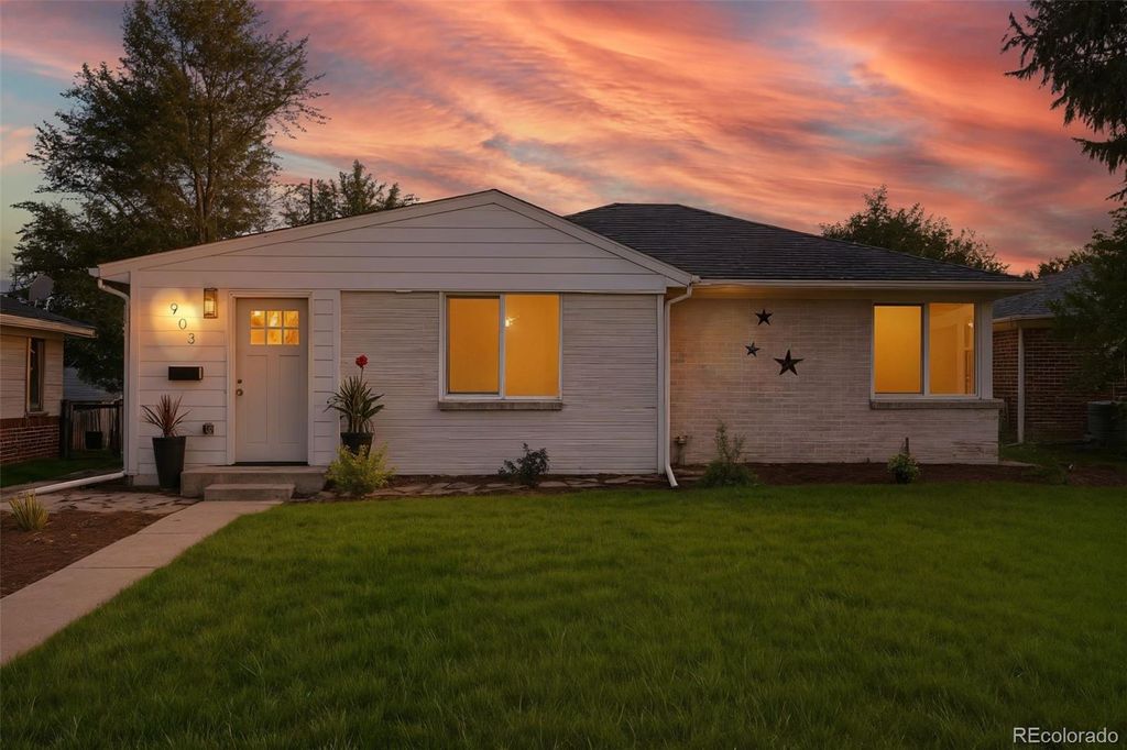 Photo of 903 Poplar Street, Denver, CO 80220 (MLS # 5430926)