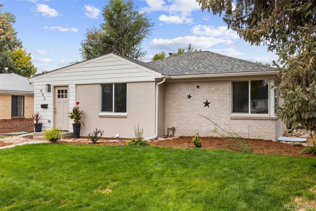 Photo of 903 Poplar Street, Denver, CO 80220 (MLS # 5430926)