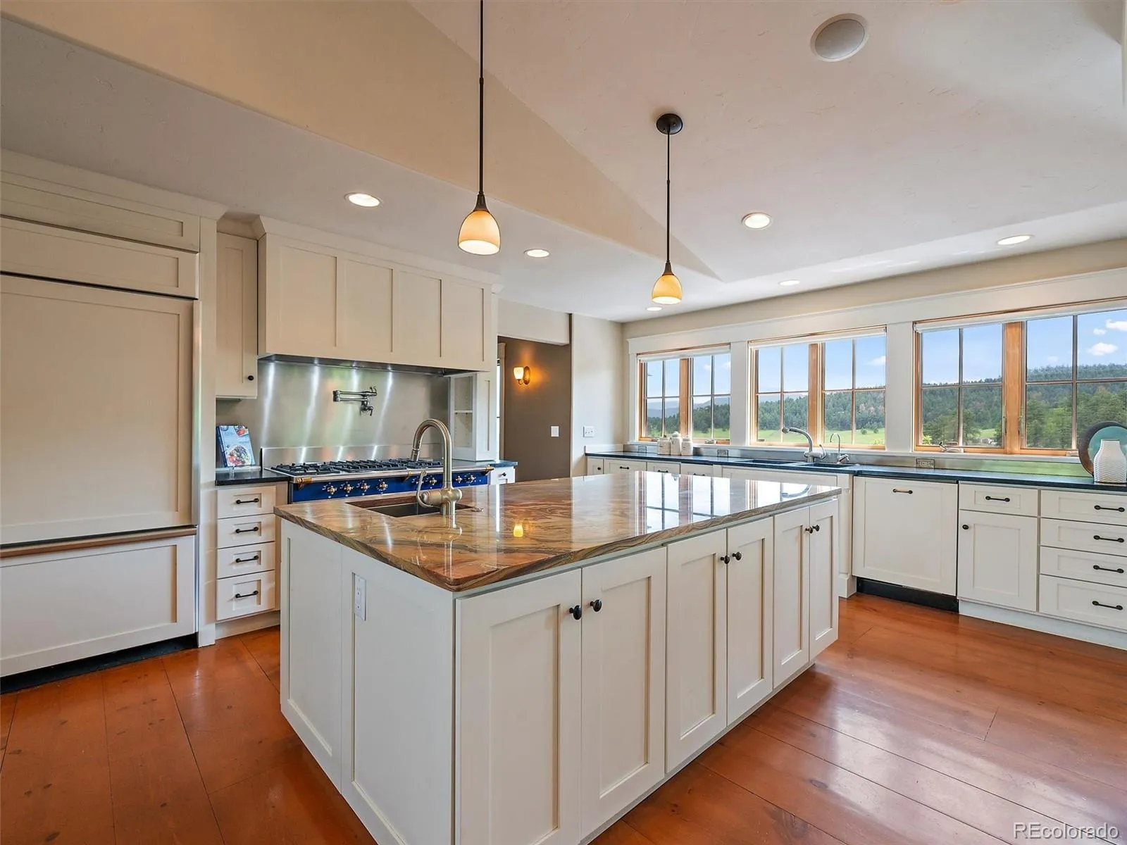 Evergreen, Colorado 80439, United States, 5 Bedrooms Bedrooms, ,4 BathroomsBathrooms,Residential,Active,155485