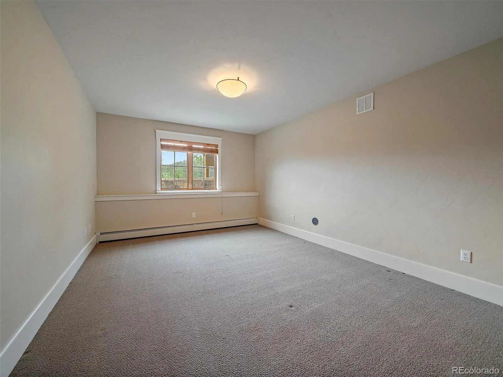 Evergreen, Colorado 80439, United States, 5 Bedrooms Bedrooms, ,4 BathroomsBathrooms,Residential,Active,155485