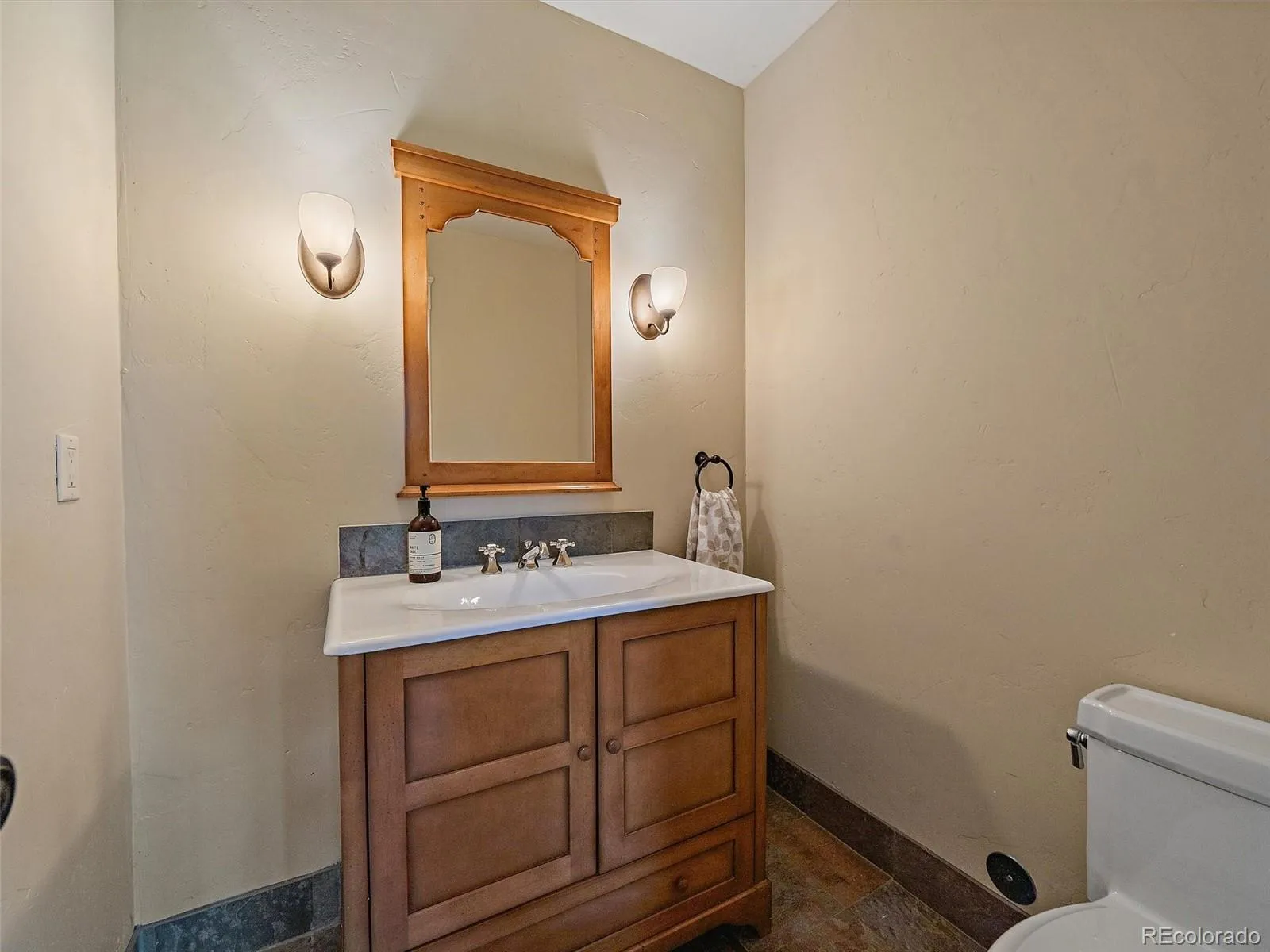 Evergreen, Colorado 80439, United States, 5 Bedrooms Bedrooms, ,4 BathroomsBathrooms,Residential,Active,155485