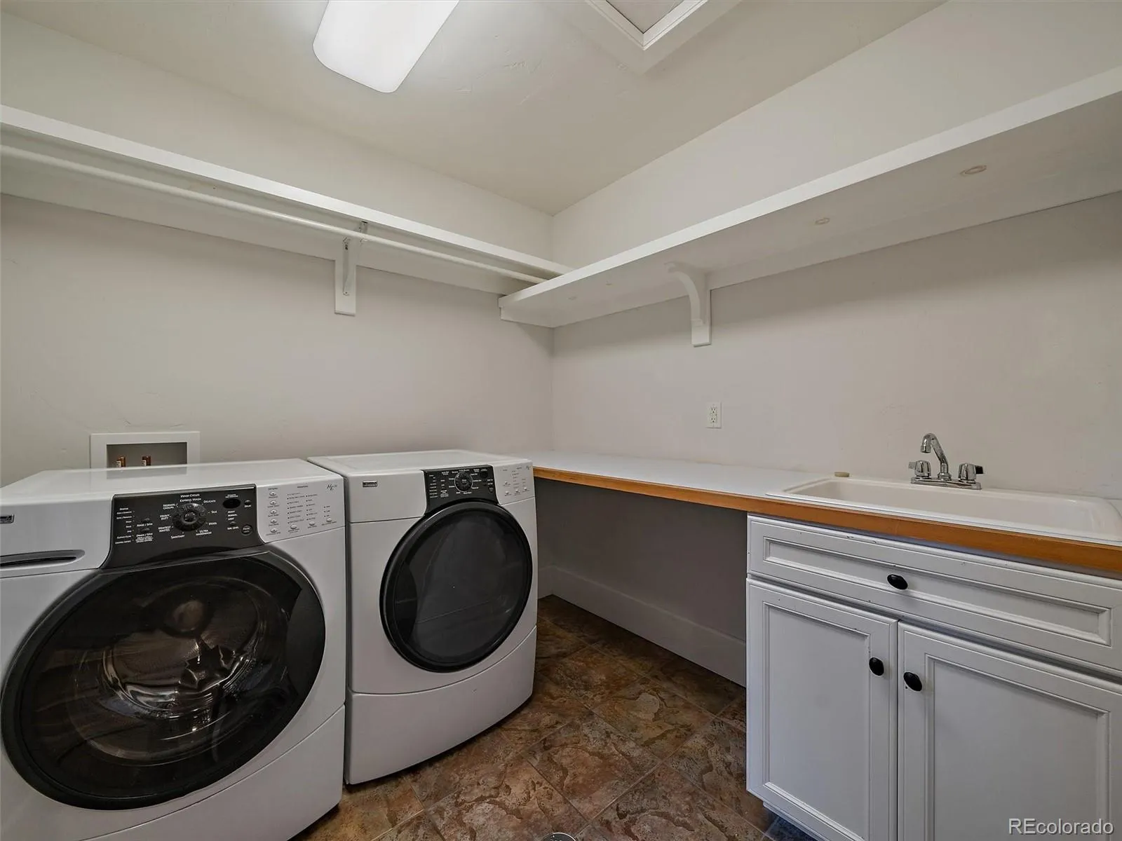 Evergreen, Colorado 80439, United States, 5 Bedrooms Bedrooms, ,4 BathroomsBathrooms,Residential,Active,155485