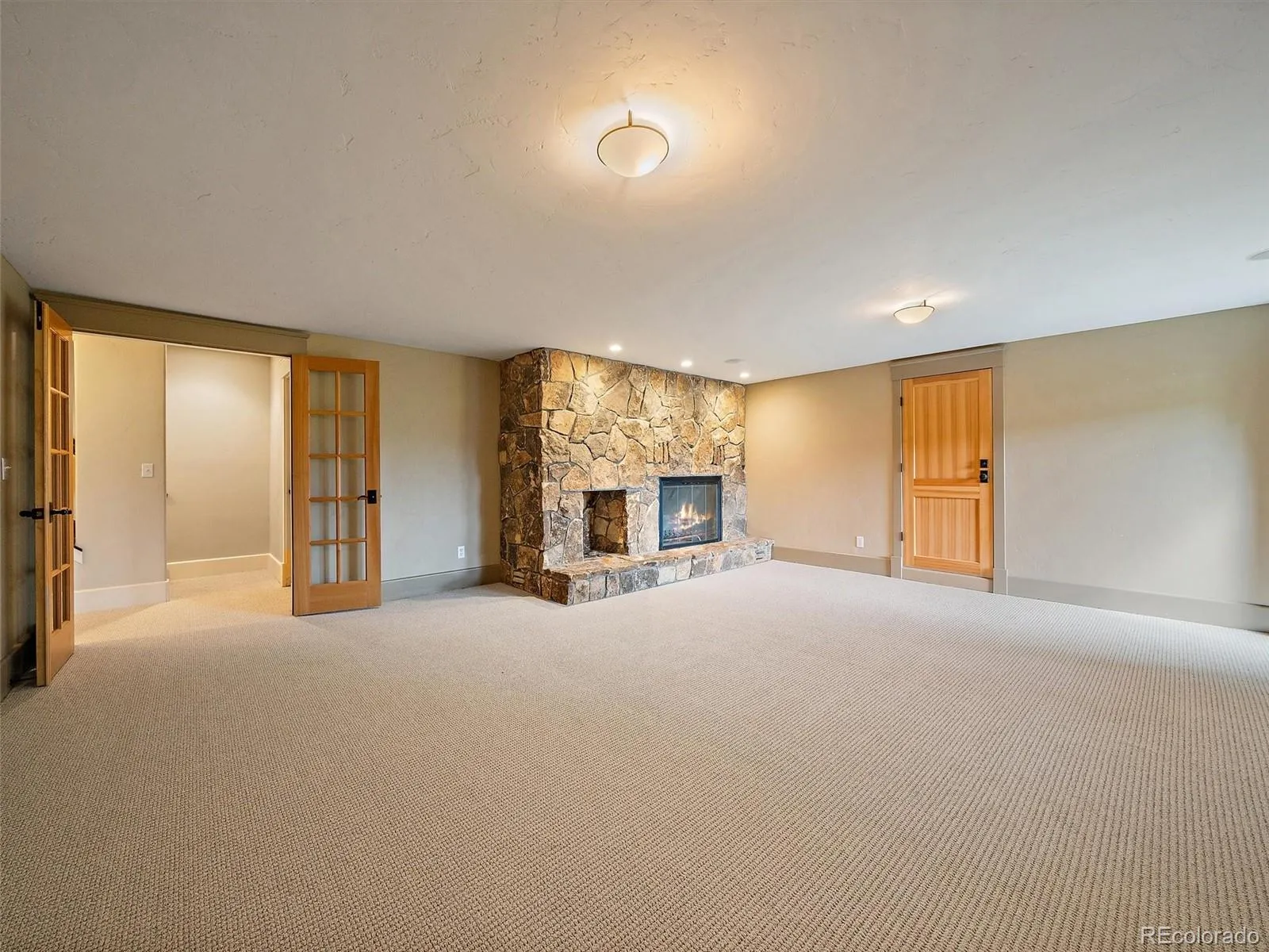 Evergreen, Colorado 80439, United States, 5 Bedrooms Bedrooms, ,4 BathroomsBathrooms,Residential,Active,155485