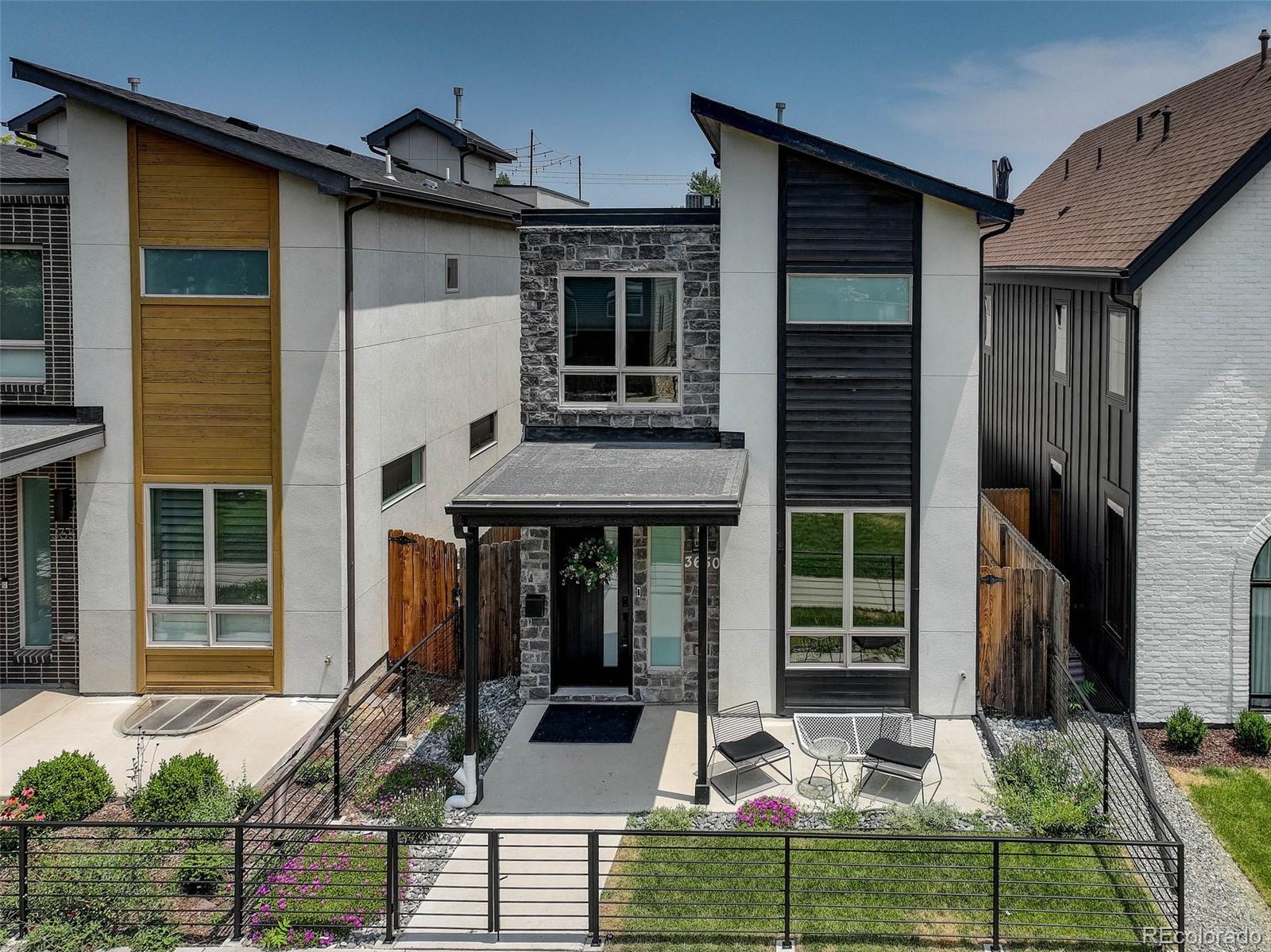 3650 Mariposa Street
