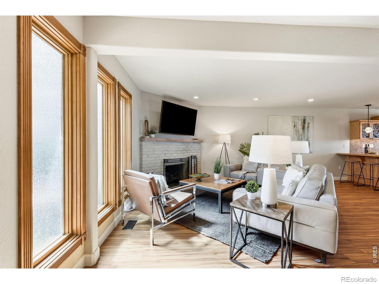 6846 Surrey Trail