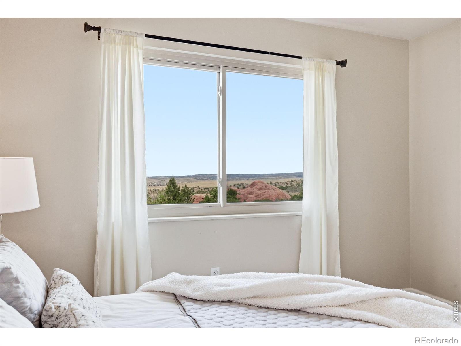6846 Surrey Trail