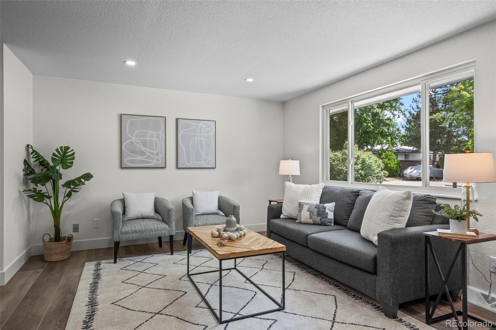 10067 W 68th Place