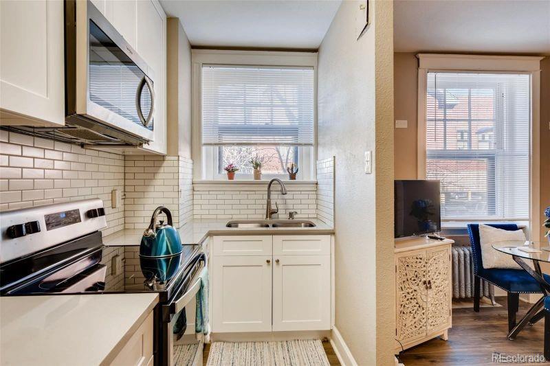 215 E 11th Avenue B4