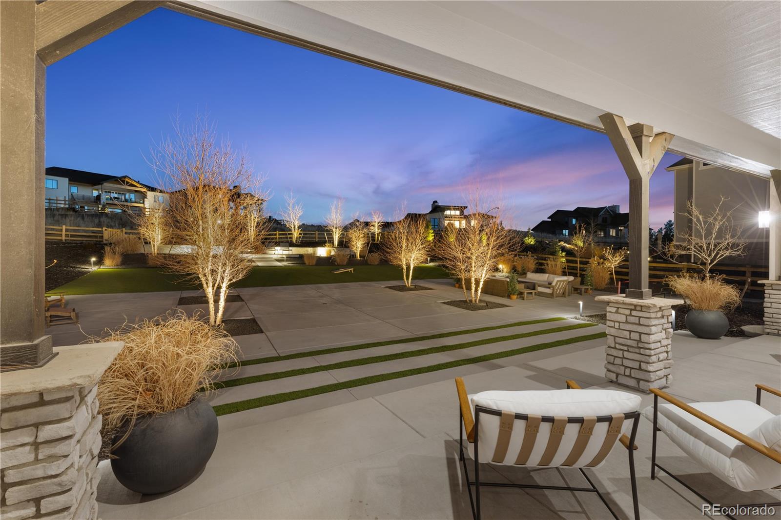 9676 Elizabeth Street