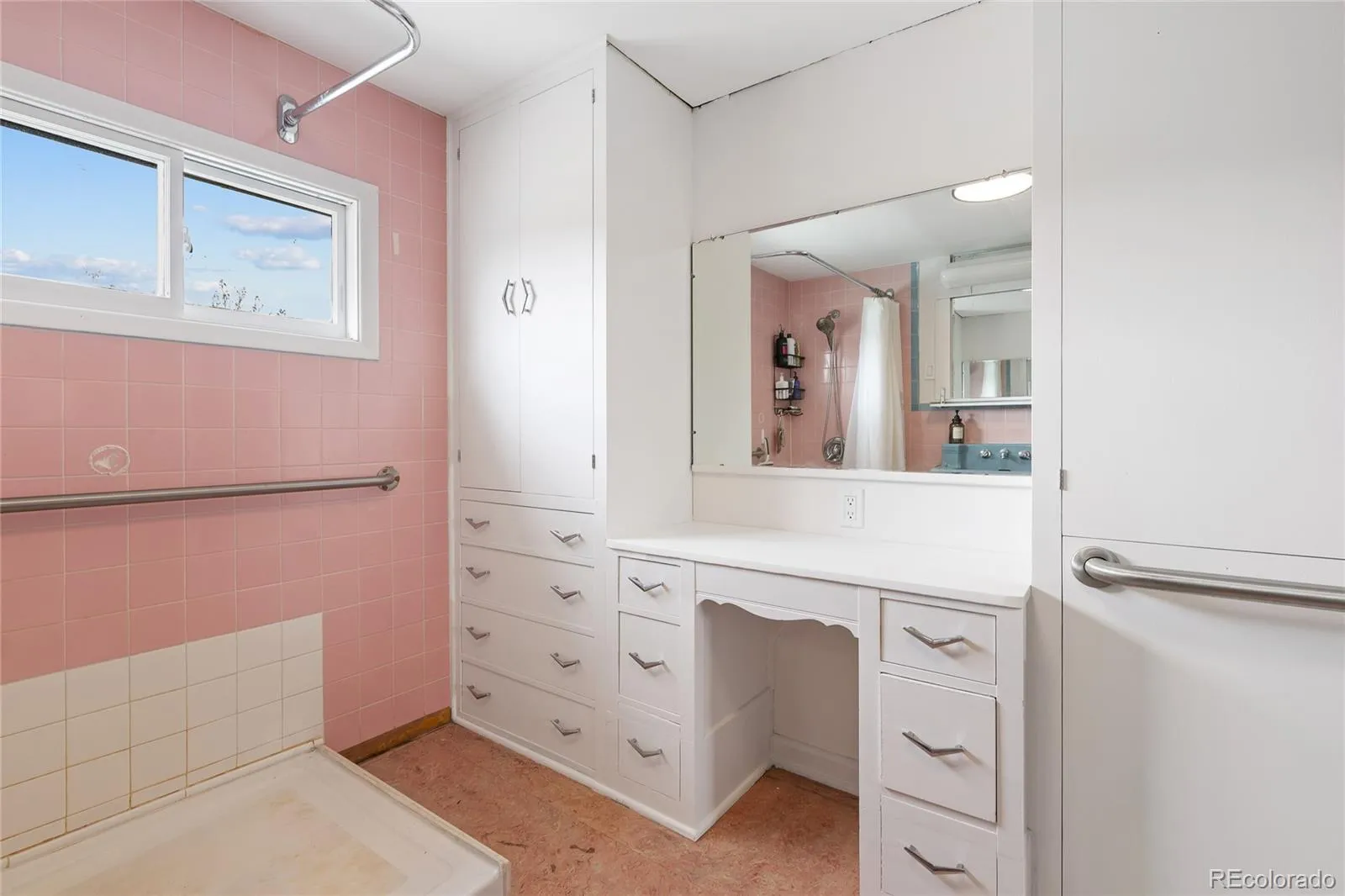 Leadville, Colorado 80461, United States, 2 Bedrooms Bedrooms, ,2 BathroomsBathrooms,Residential,Active,127818