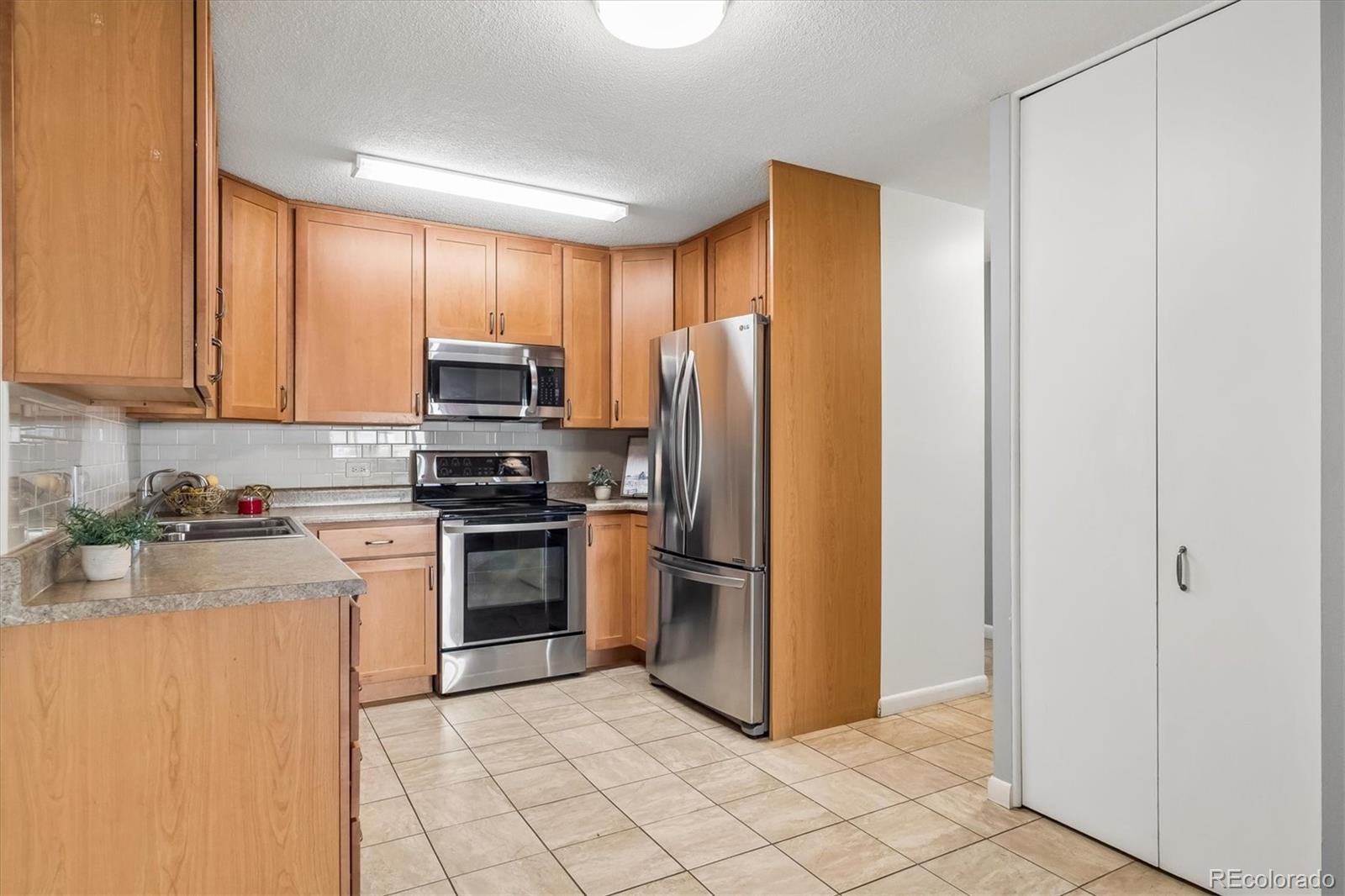 9360 E Center Avenue 12A