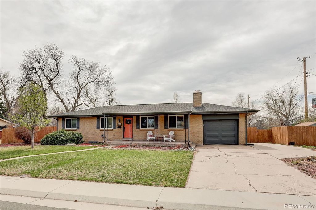 Photo of 480 E Briarwood Drive, Centennial, CO 80122 (MLS # 6030241)