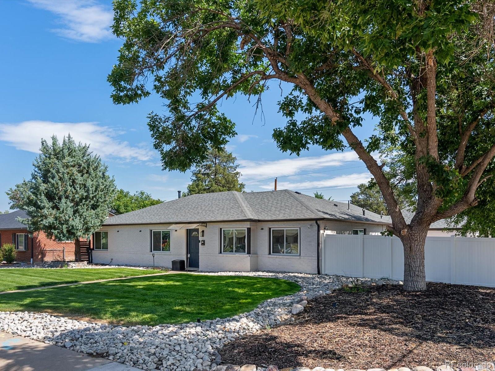 900 Troy Street, Aurora, CO, 80011 7 900 Troy Street