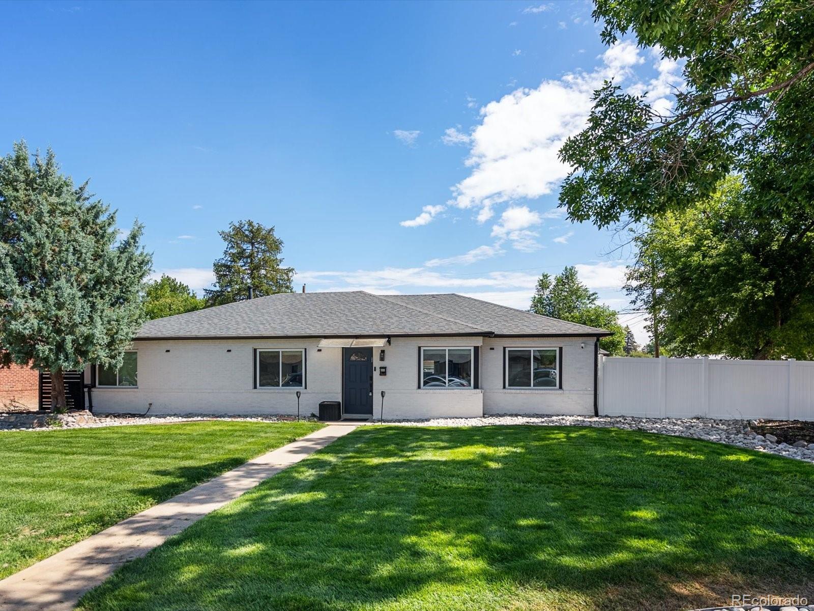 900 Troy Street, Aurora, CO, 80011 8 900 Troy Street