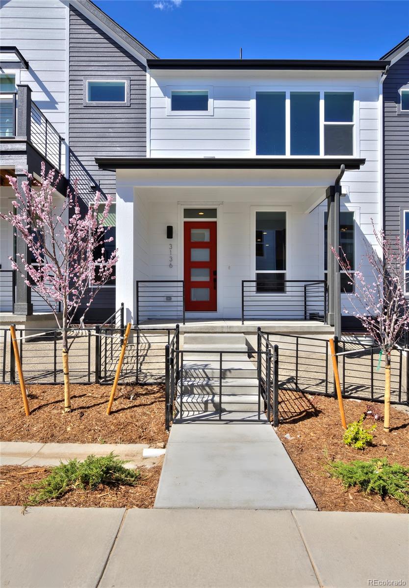 3136 W Bonfils Place