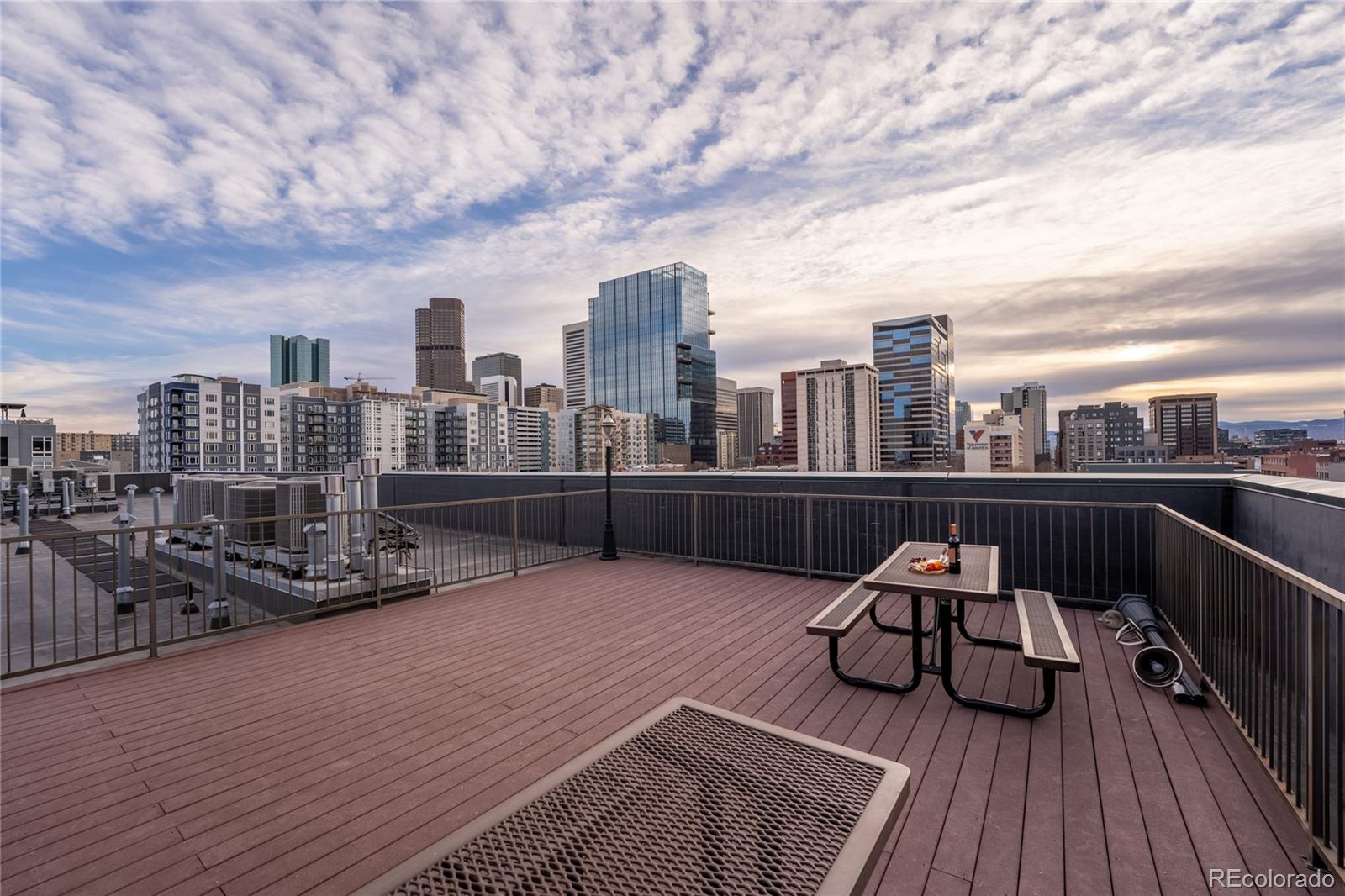 2101 Larimer Street 302