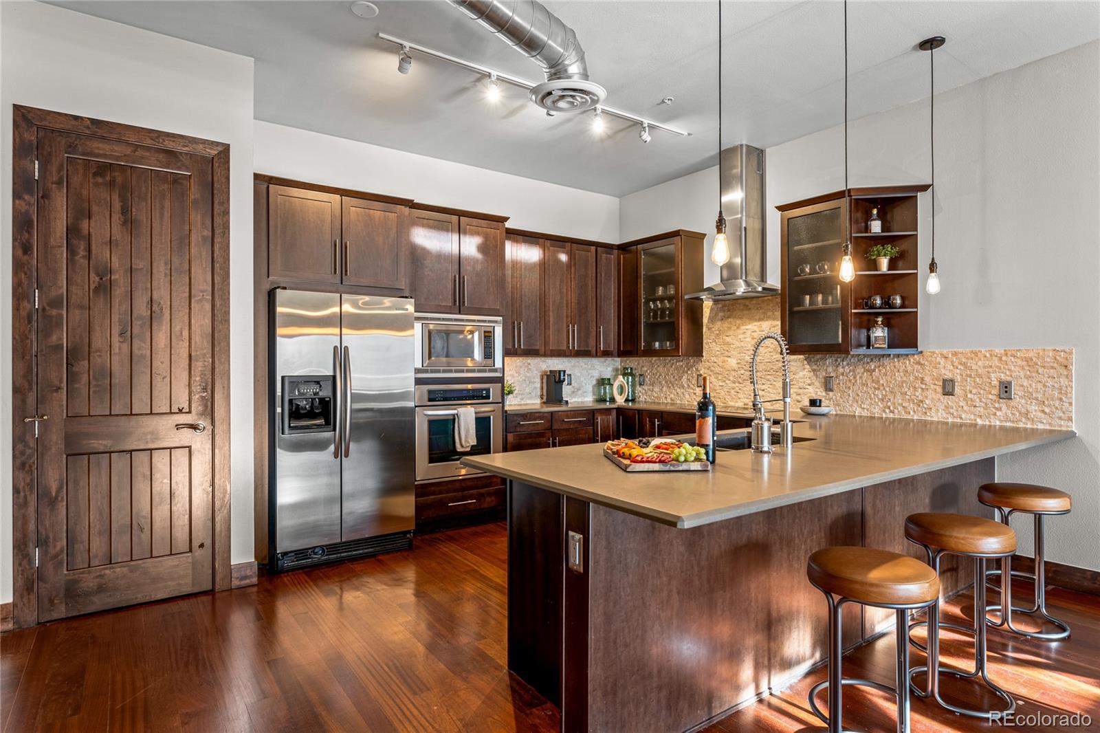2101 Larimer Street 302