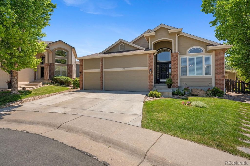 Photo of 7447 Pintail Place, Littleton, CO 80125 (MLS # 9593073)