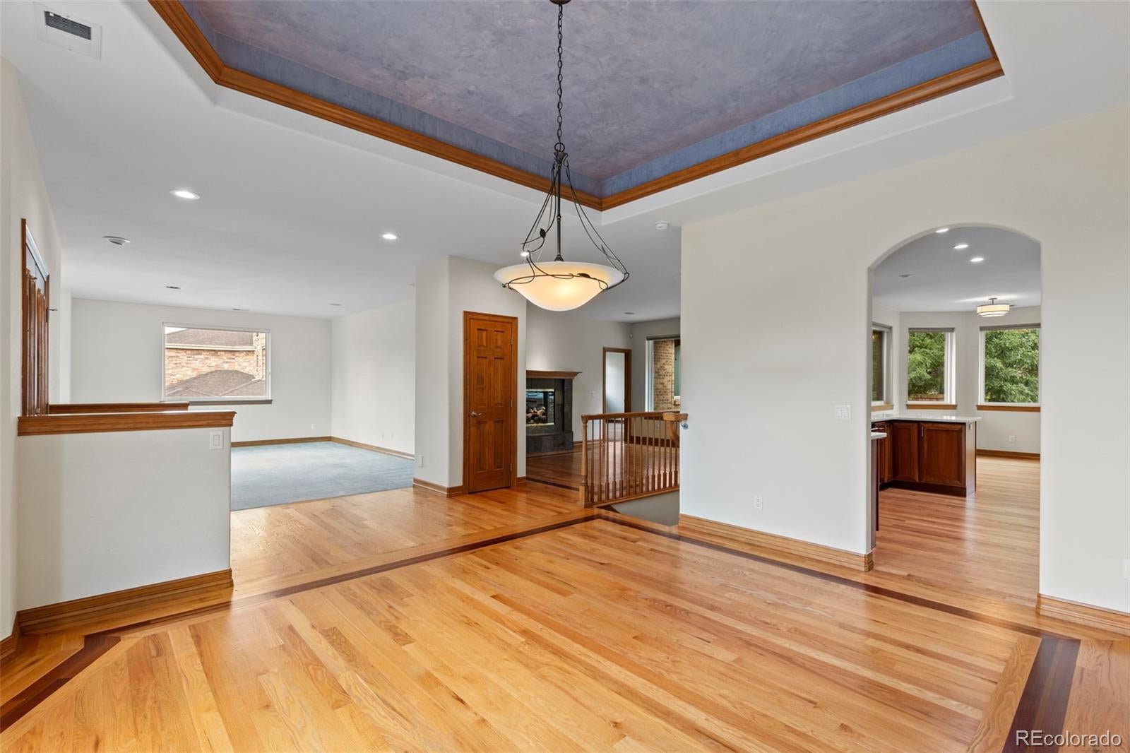 3240 Iris Court
