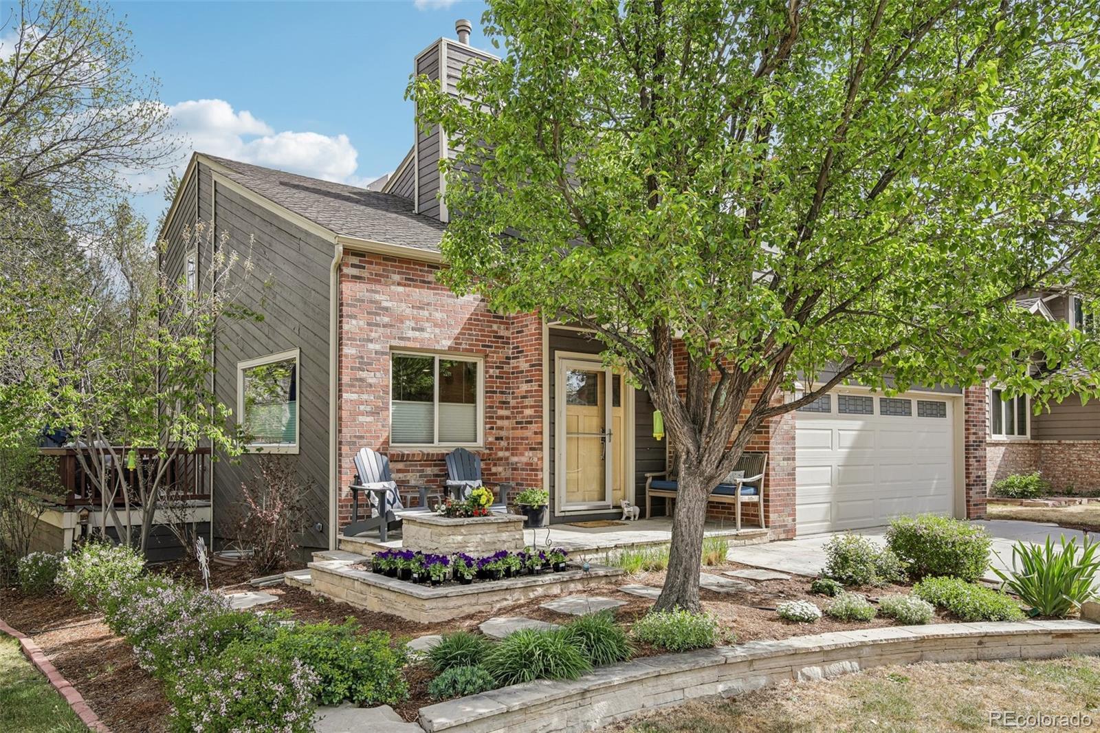 869 W Barberry Circle