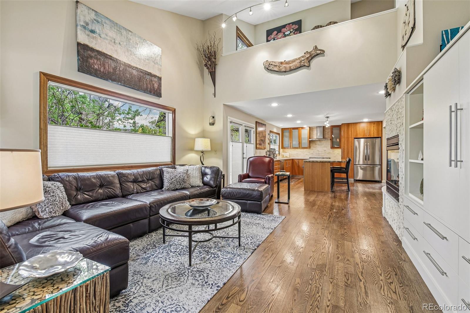 869 W Barberry Circle