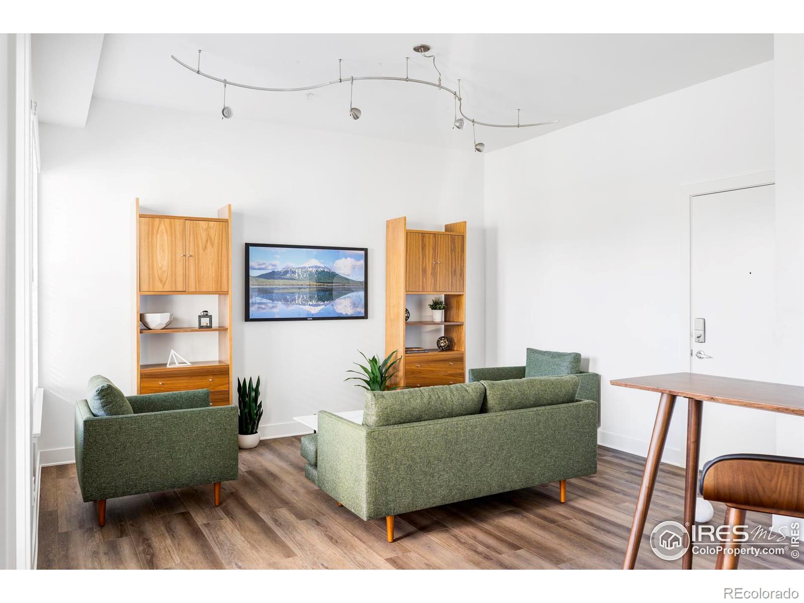 1707 Walnut Street 308
