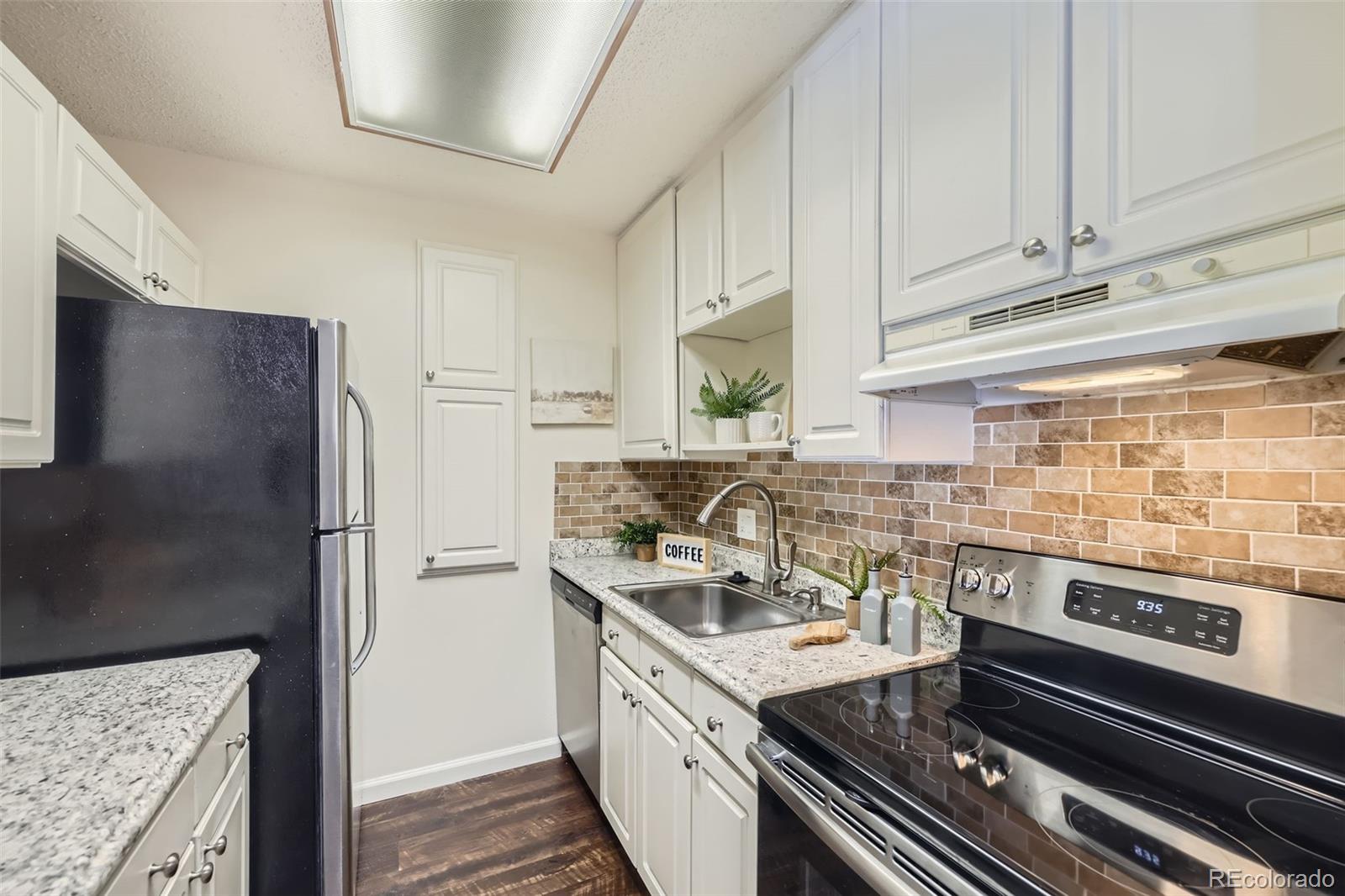 2225 S Jasmine Street 304, Denver, CO, 80222 4 2225 S Jasmine Street 304