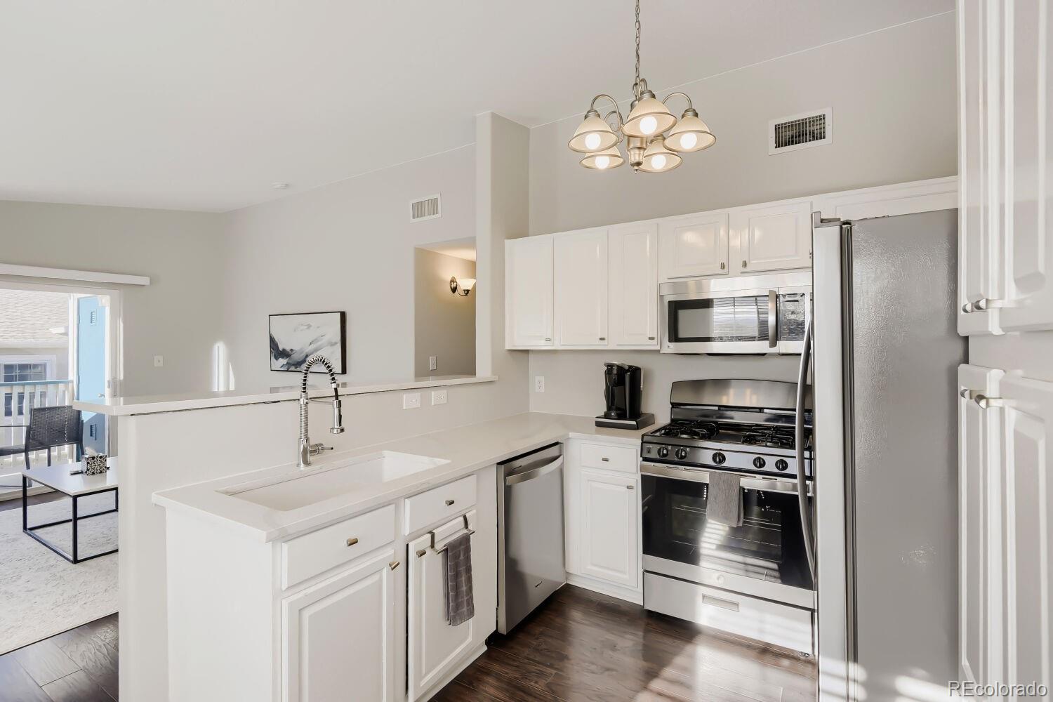 3855 Canyon Ranch Road 202, Highlands Ranch, CO, 80126 3855 Canyon Ranch Road 202