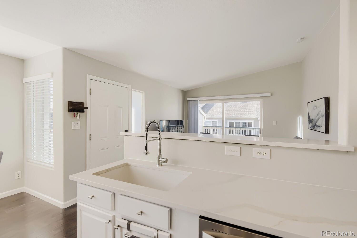 3855 Canyon Ranch Road 202, Highlands Ranch, CO, 80126 3855 Canyon Ranch Road 202