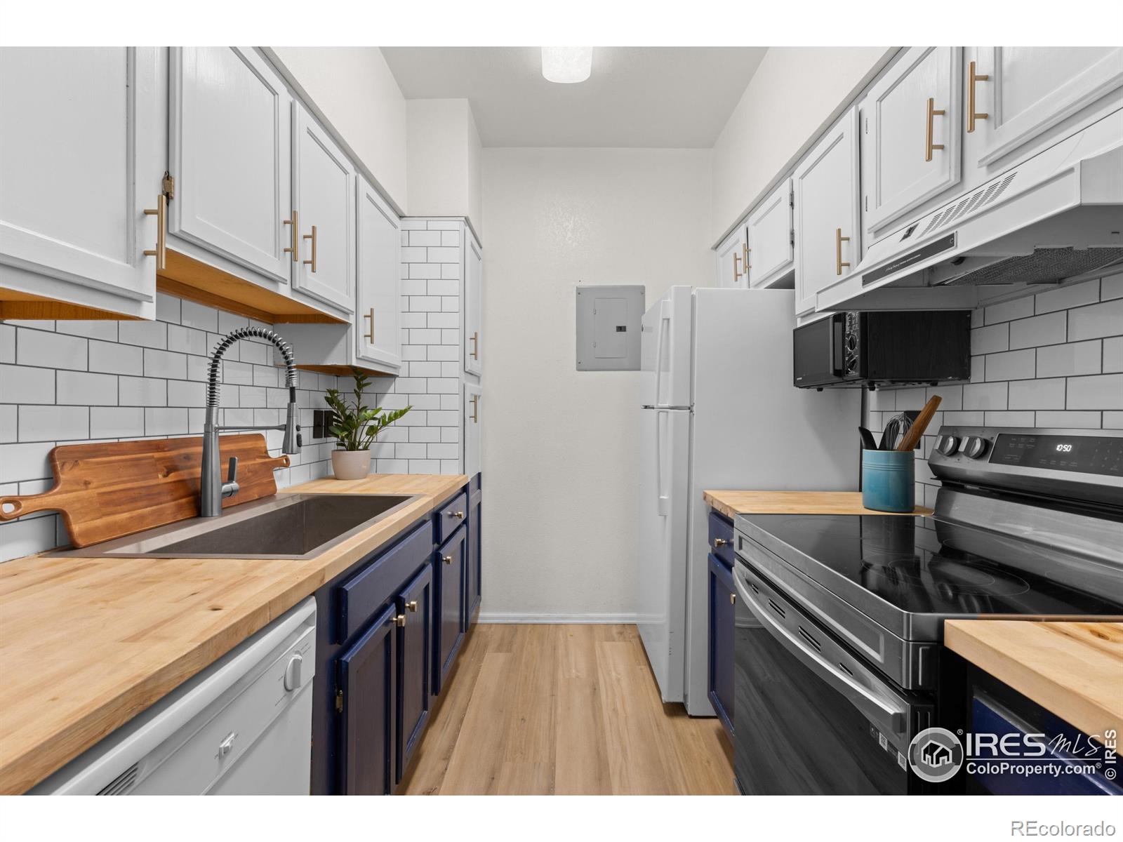 7447 Singing Hills Court