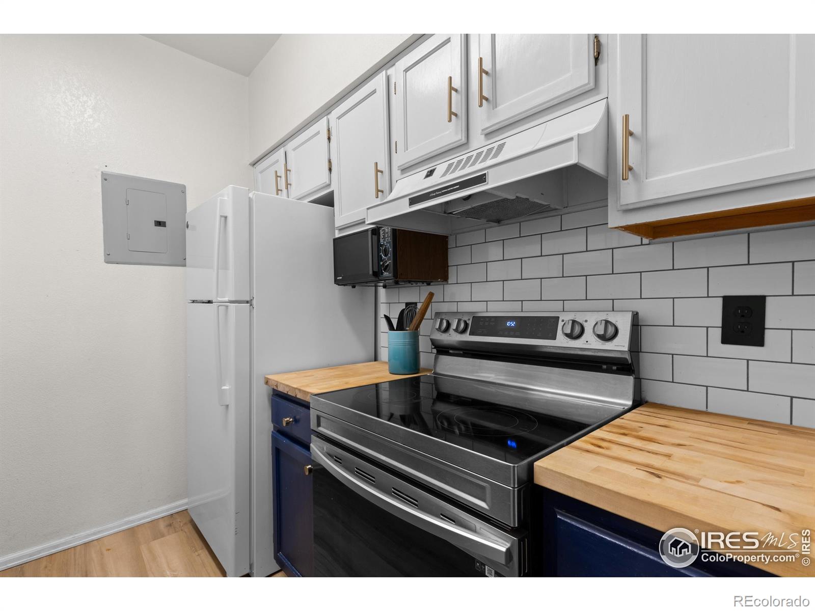 7447 Singing Hills Court