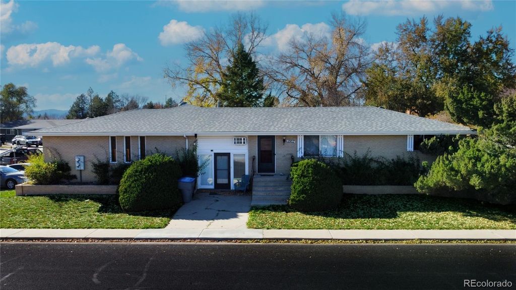 Photo of 1002 Harmon Place #1002, 1004, Longmont, CO 80501 (MLS # 6164719)