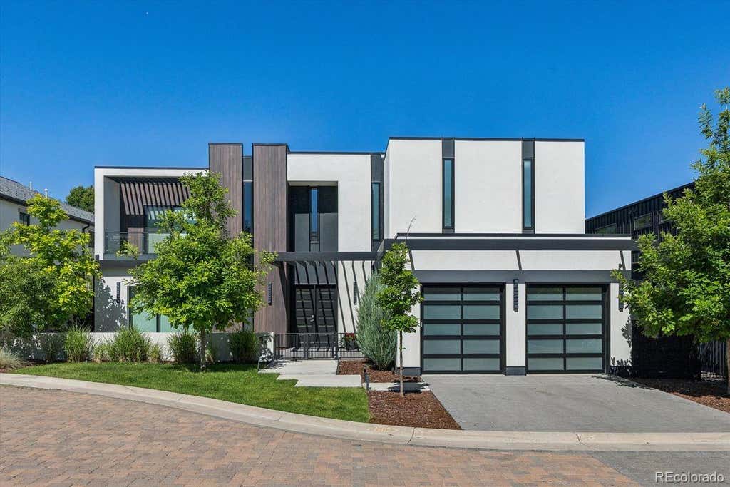 Photo of 2821 E Cedar Avenue #17, Denver, CO 80209 (MLS # 7618979)