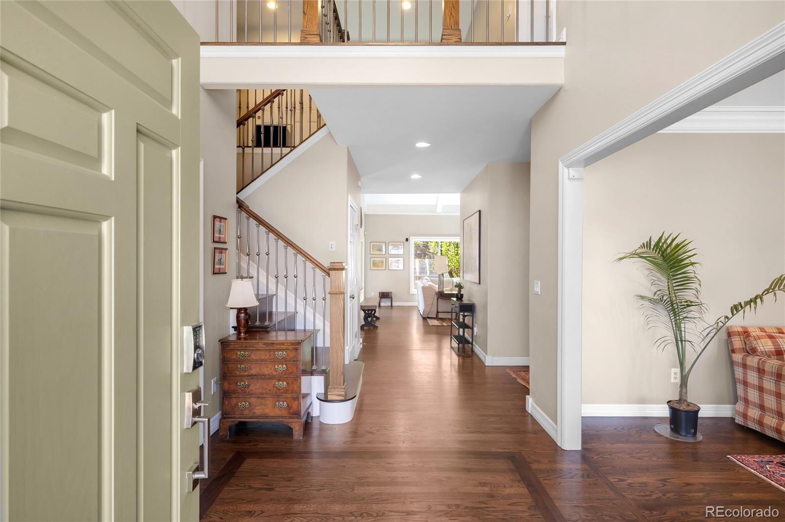 1448 E Maplewood Court