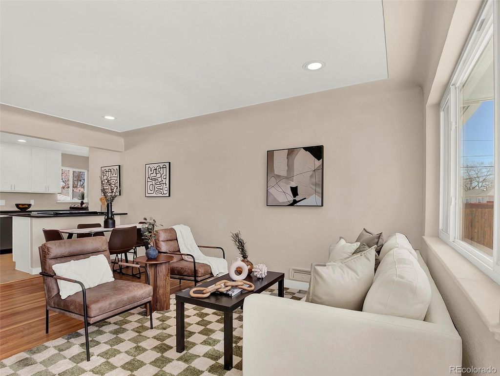 Photo of 595 W Eastman Avenue, Englewood, CO 80110 (MLS # 5067292)